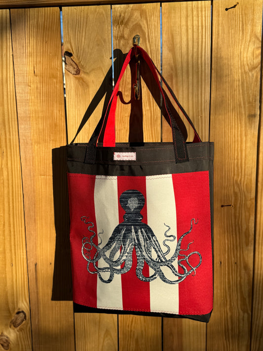 The Americana Carryall in Black