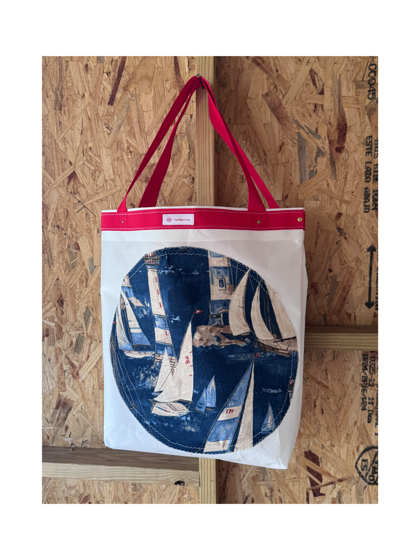 Carryall - Porthole Variety (Sailboats)