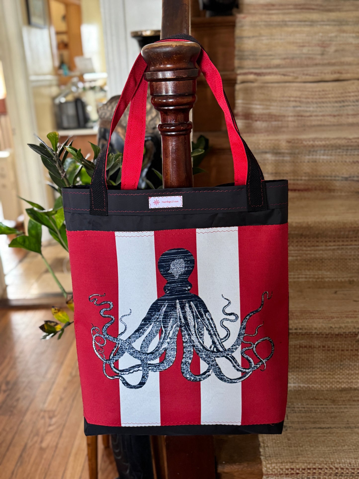 The Americana Carryall in Black