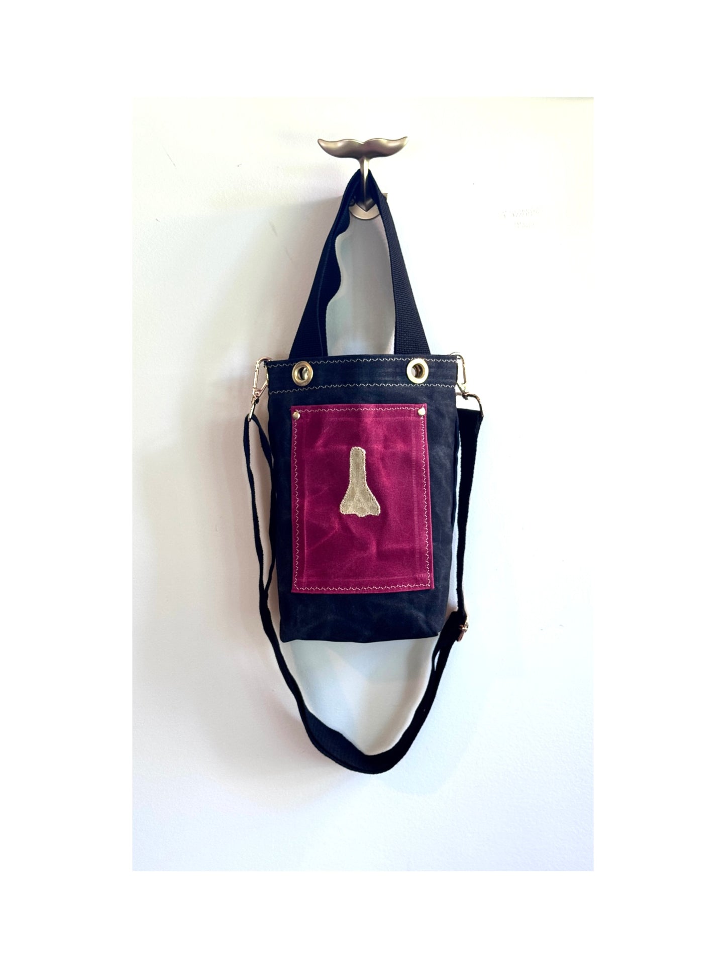 SKIPPER-ELLI Face Bag on Black Waxed Cotton