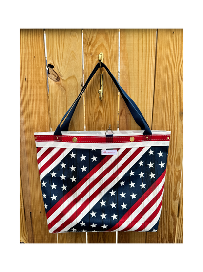 The Classic Tote for Beach and Boat (Stars and Stripes)