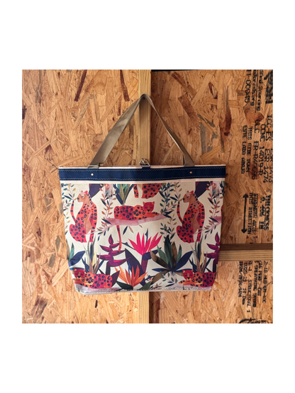 The Classic Tote (Cool Cats)