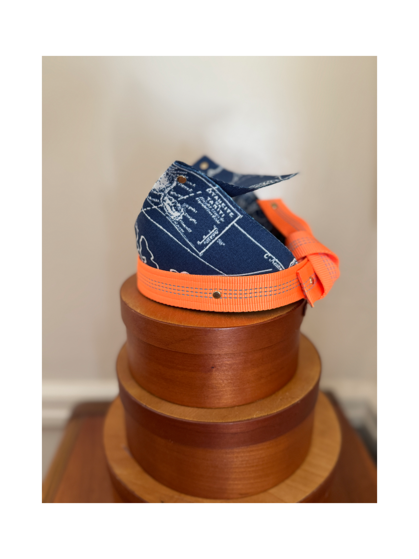 The Skipper Scarf in South Seas (Bambino)