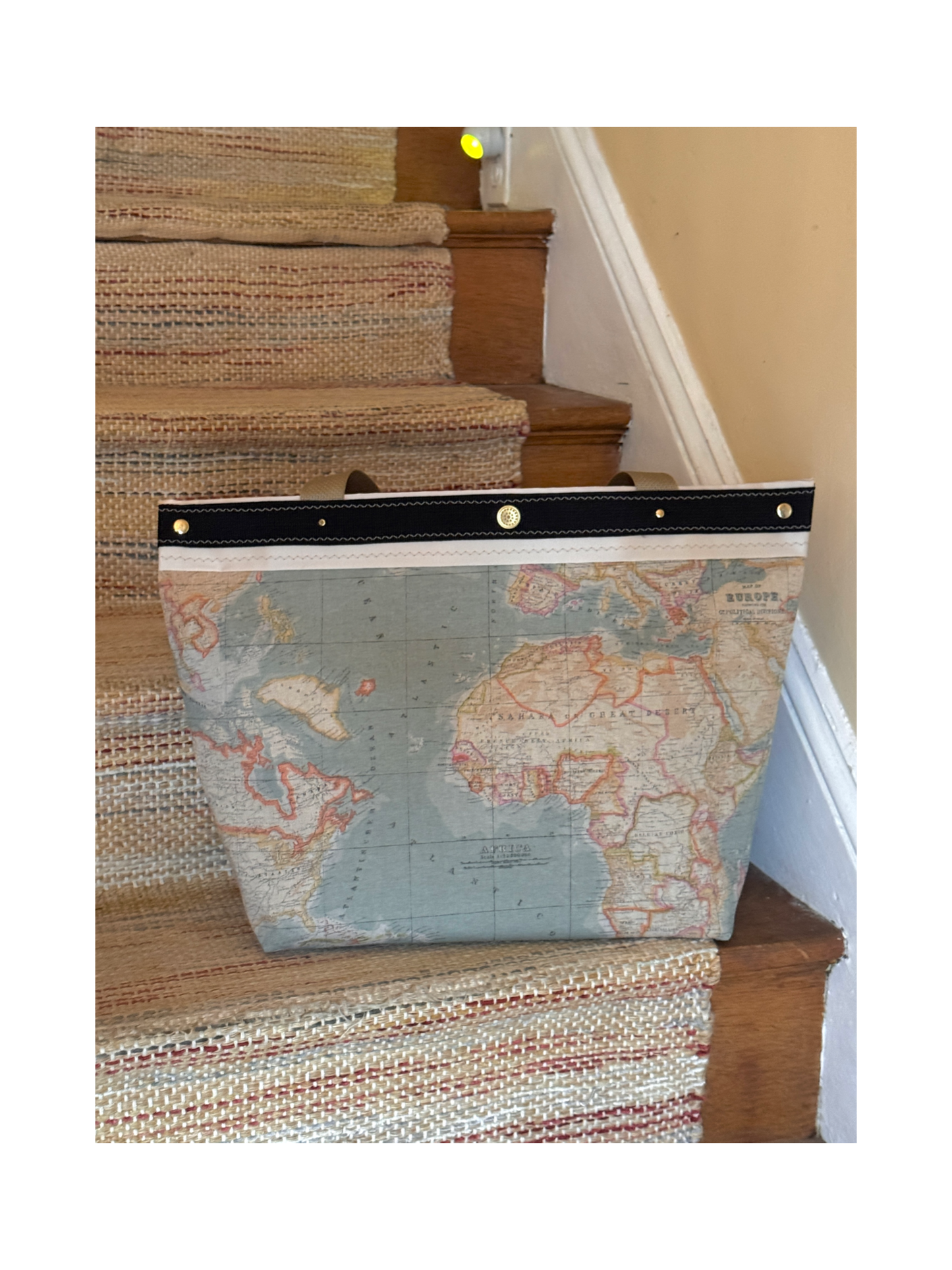 The Classic Tote - Hudson The Explorer