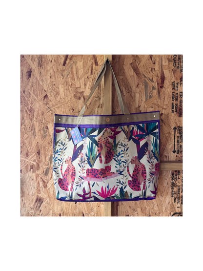 The Classic Tote  (Cool Cats)