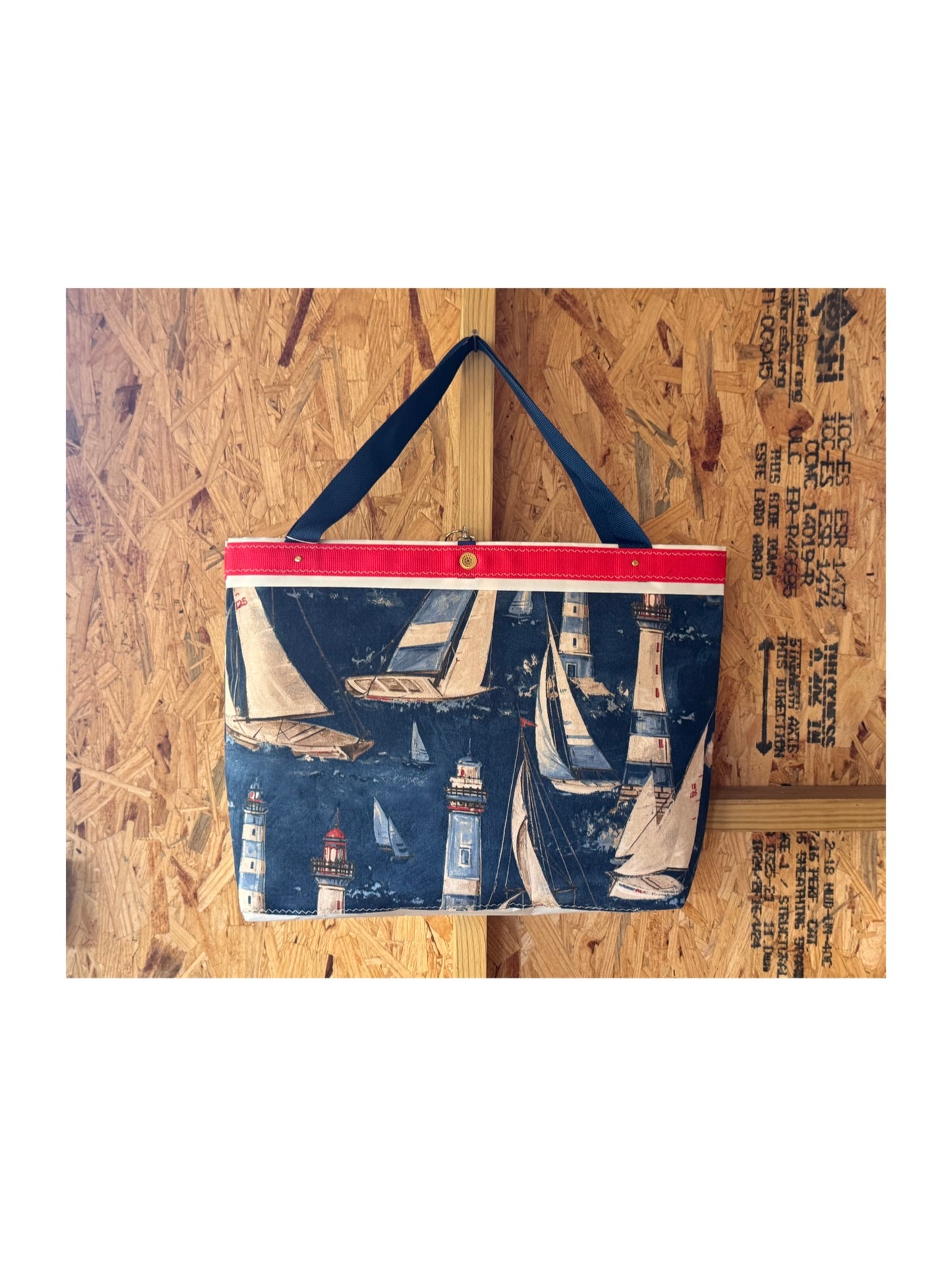 The Classic Tote (Sail Away)